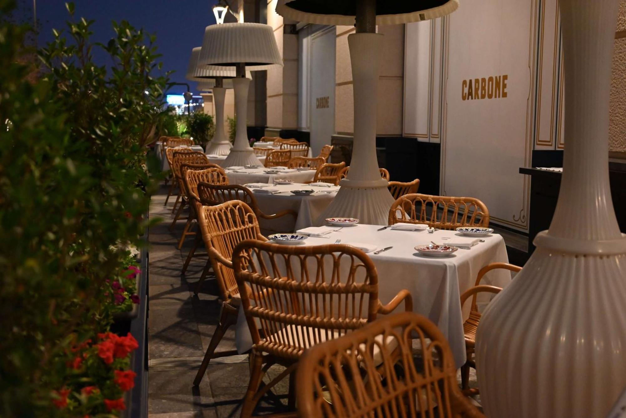 Mansard Riyadh, A Radisson Collection Hotel Exterior photo The restaurant's terrace