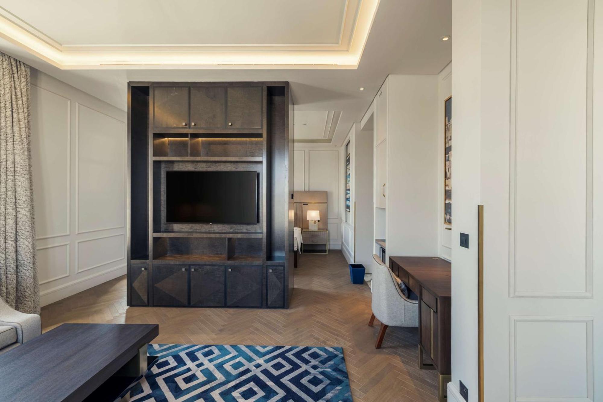 Mansard Riyadh, A Radisson Collection Hotel Exterior photo The interior of a suite at The Ivy Collection