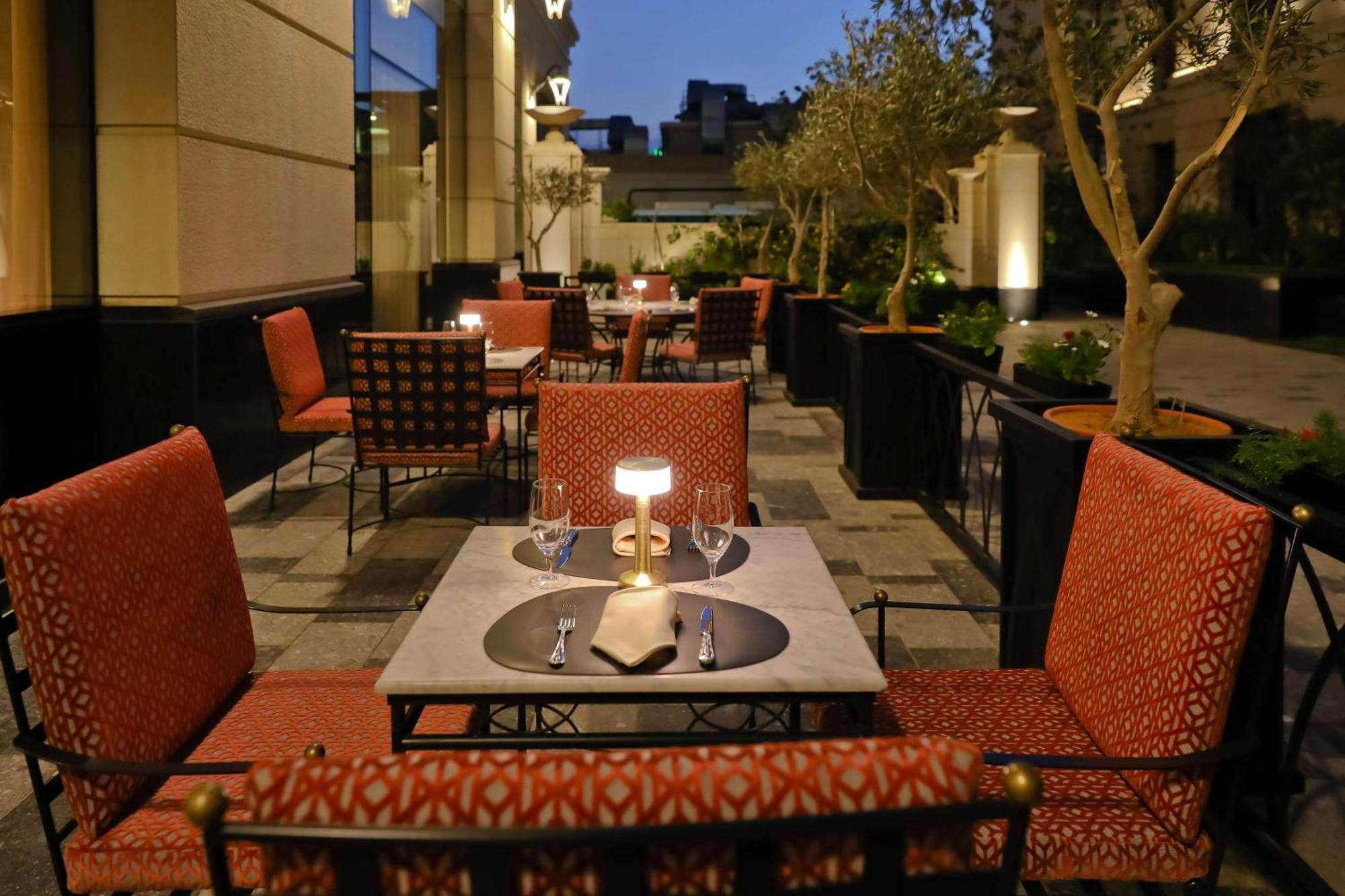 Mansard Riyadh, A Radisson Collection Hotel Exterior photo The Westin Cairo